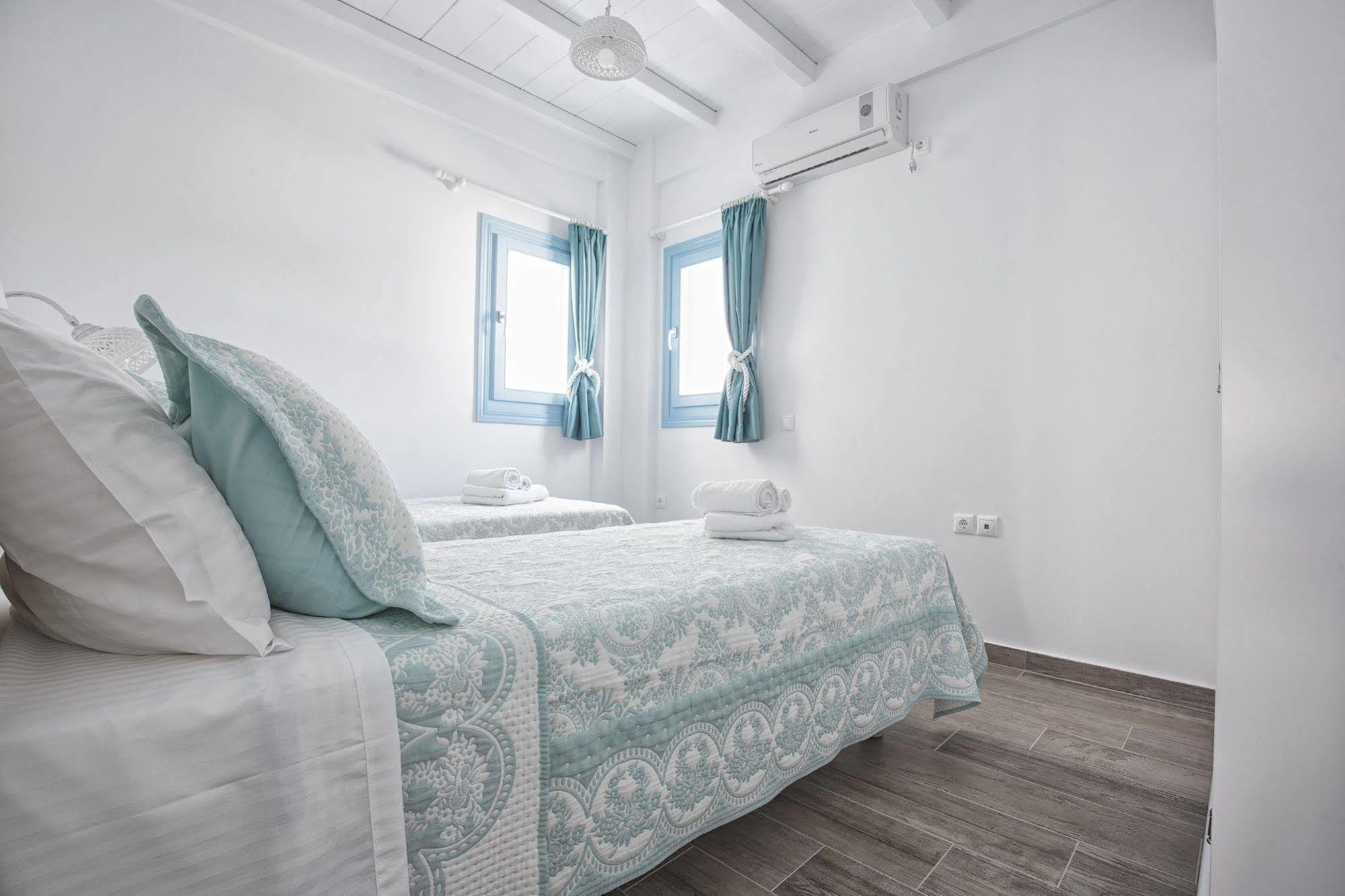 Aegean Sea Villas Livadi  Exterior photo