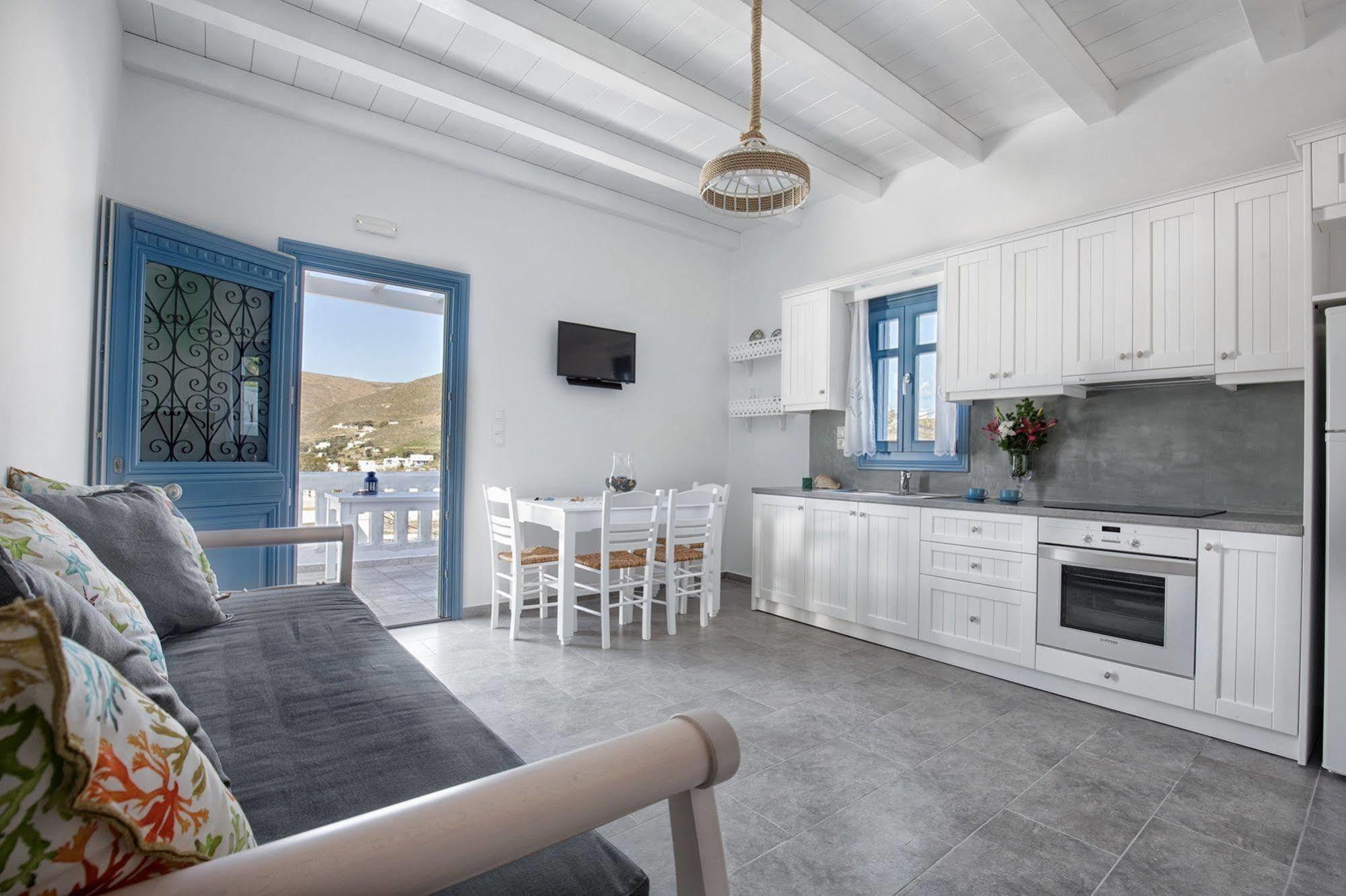 Aegean Sea Villas Livadi  Exterior photo